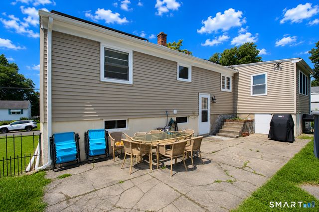 76 Jessie Drive, West Haven, CT 06516