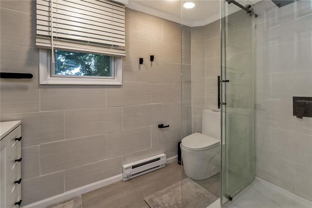2102 West Broad Street, Bethlehem City, PA 18018