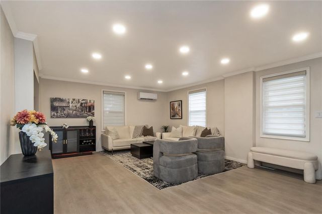 2102 West Broad Street, Bethlehem City, PA 18018
