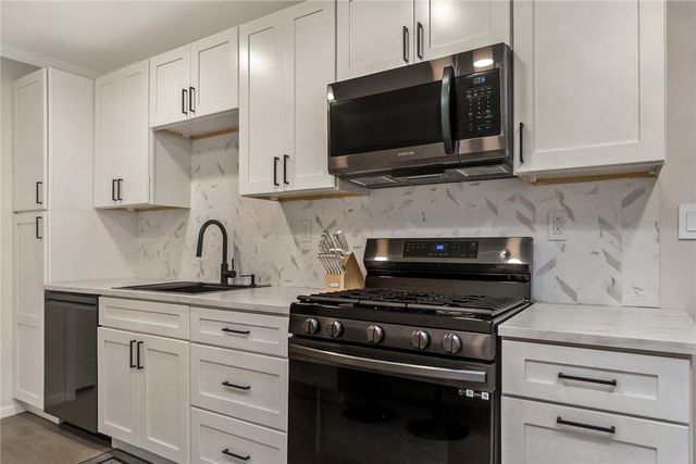 2102 West Broad Street, Bethlehem City, PA 18018