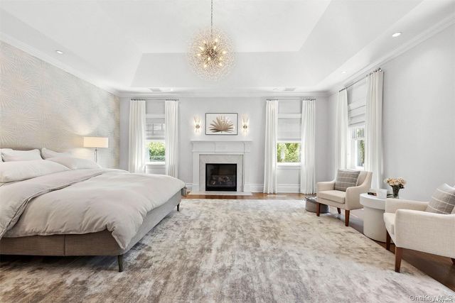 50 South Drive, Manhasset, NY 11030