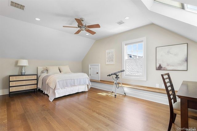 50 South Drive, Manhasset, NY 11030