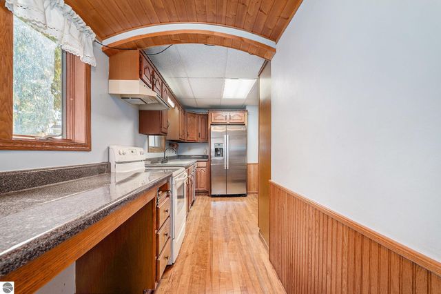 211 E Division Street, Cadillac, MI 49601