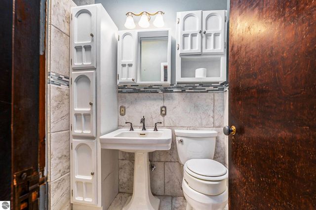 211 E Division Street, Cadillac, MI 49601