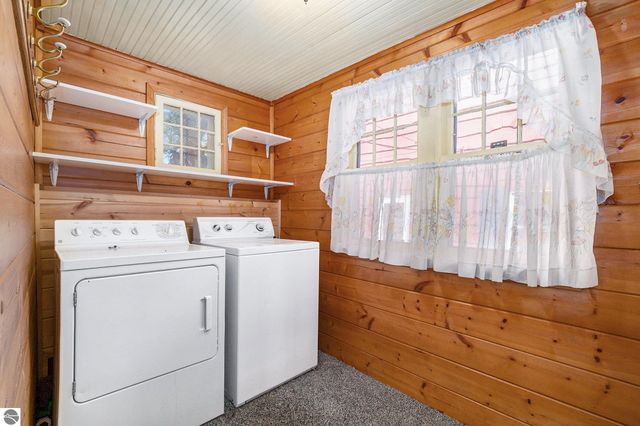 211 E Division Street, Cadillac, MI 49601