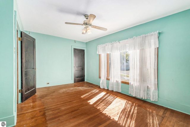 211 E Division Street, Cadillac, MI 49601