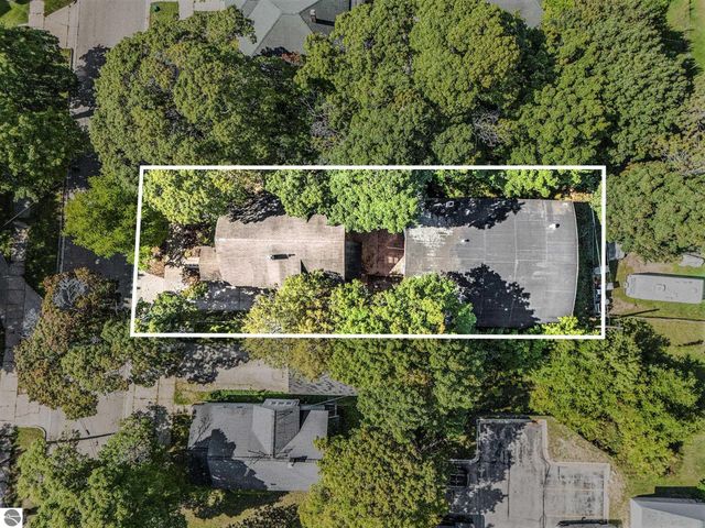 211 E Division Street, Cadillac, MI 49601