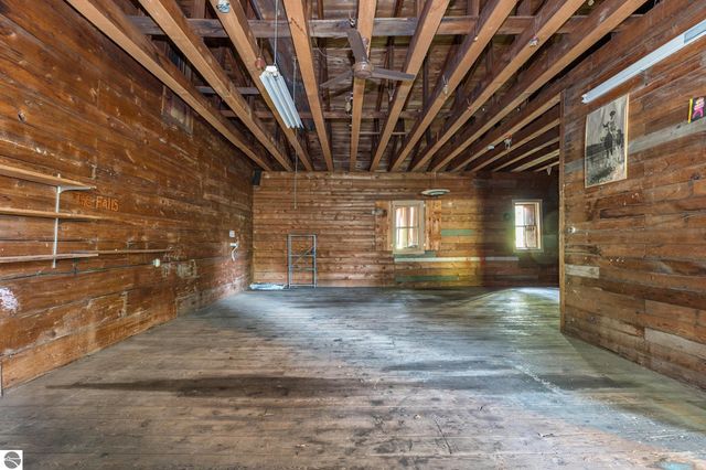 211 E Division Street, Cadillac, MI 49601