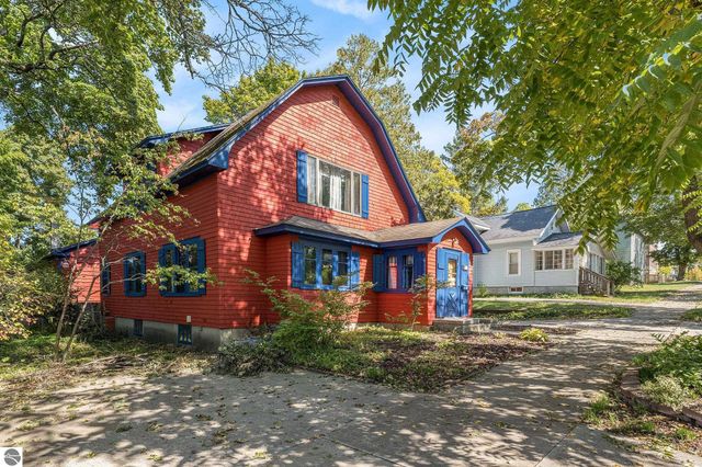 211 E Division Street, Cadillac, MI 49601