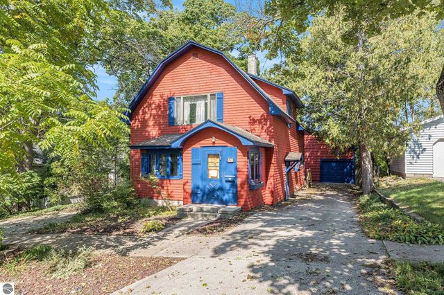 211 E Division Street, Cadillac, MI 49601