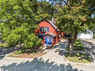 211 E Division Street, Cadillac, MI 49601