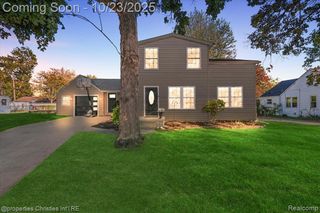 26652 Groveland Street, Madison Heights, MI 48071