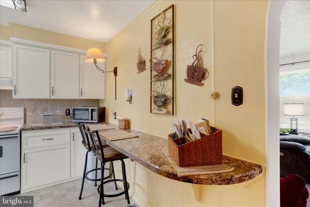 34 HIGH ST, Glen Rock, PA 17327