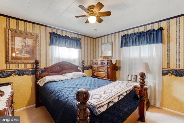 34 HIGH ST, Glen Rock, PA 17327