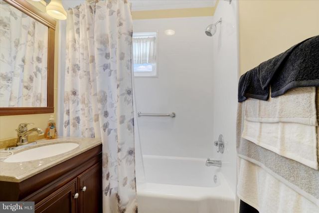 34 HIGH ST, Glen Rock, PA 17327