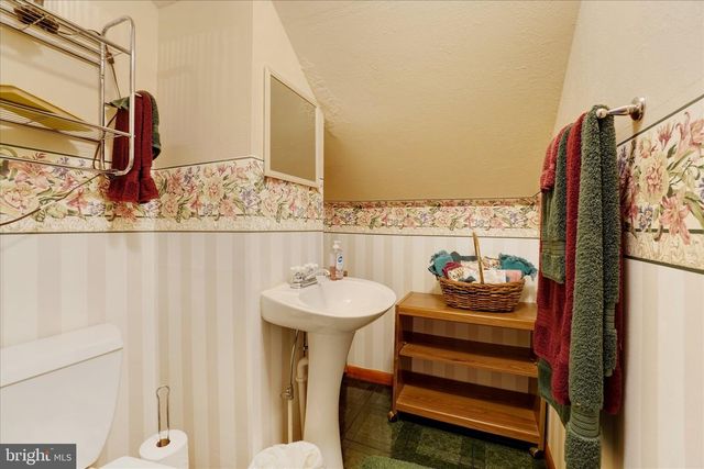 34 HIGH ST, Glen Rock, PA 17327
