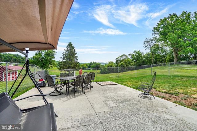34 HIGH ST, Glen Rock, PA 17327