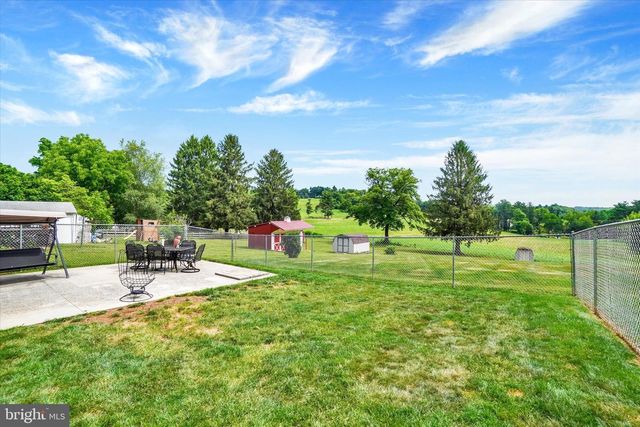 34 HIGH ST, Glen Rock, PA 17327
