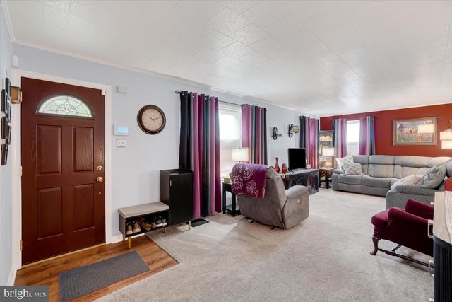 34 HIGH ST, Glen Rock, PA 17327