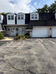 601 Wellington Drive, Dyer, IN 46311