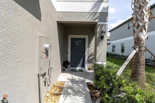 8299 CRESCENT OAKS DRIVE, New Port Richey, FL 34655