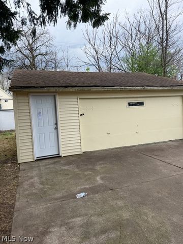 3522 E 149th Street, Cleveland, OH 44120