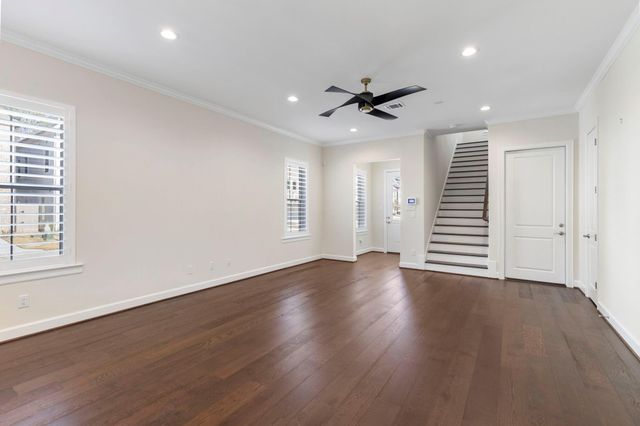 106 Magnolia Green Street, Shenandoah, TX 77384