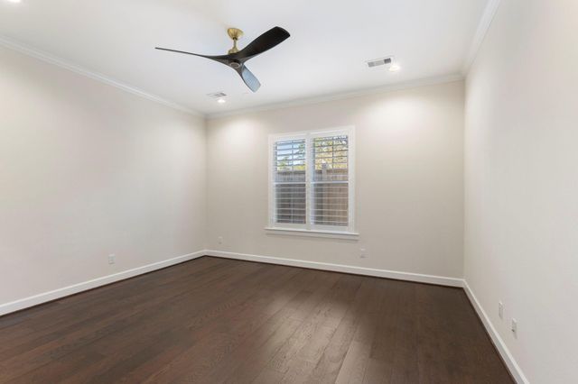 106 Magnolia Green Street, Shenandoah, TX 77384