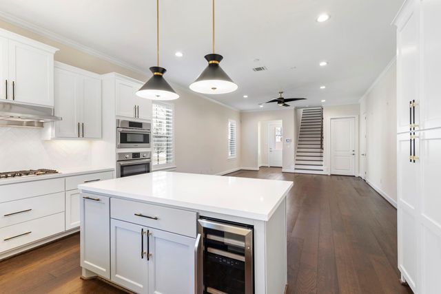 106 Magnolia Green Street, Shenandoah, TX 77384