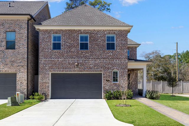 106 Magnolia Green Street, Shenandoah, TX 77384