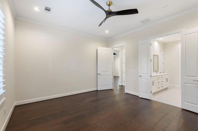 106 Magnolia Green Street, Shenandoah, TX 77384