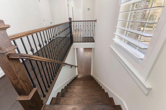 106 Magnolia Green Street, Shenandoah, TX 77384