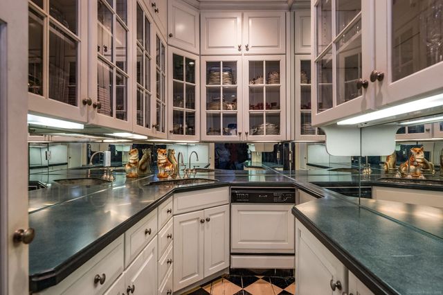 30 Meeting House Lane, Madison, CT 06443