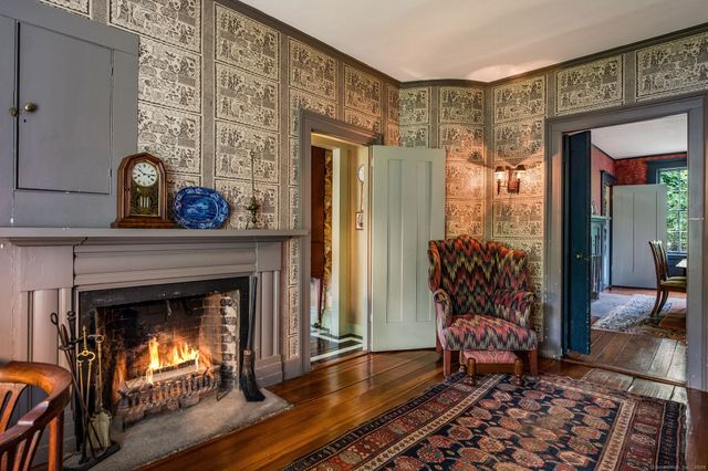 30 Meeting House Lane, Madison, CT 06443