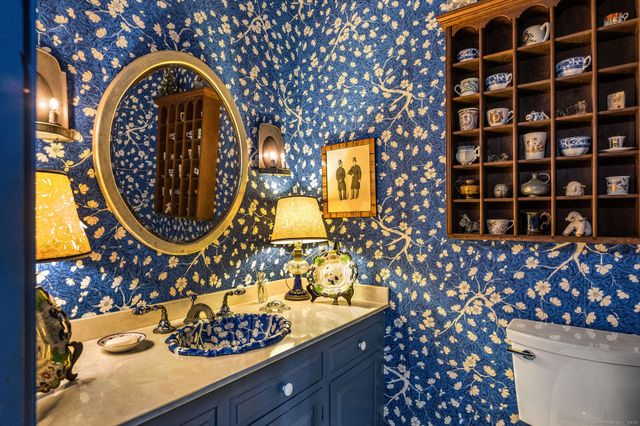 30 Meeting House Lane, Madison, CT 06443