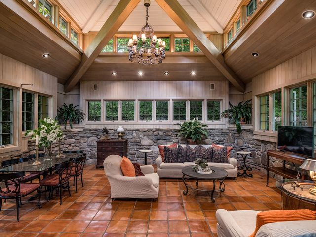 30 Meeting House Lane, Madison, CT 06443