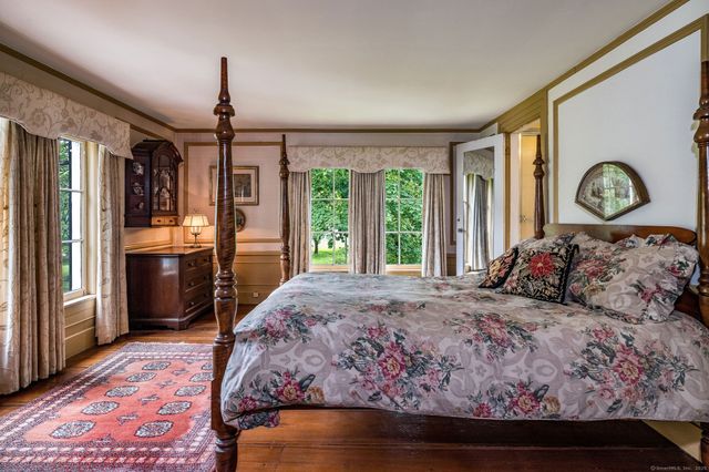 30 Meeting House Lane, Madison, CT 06443