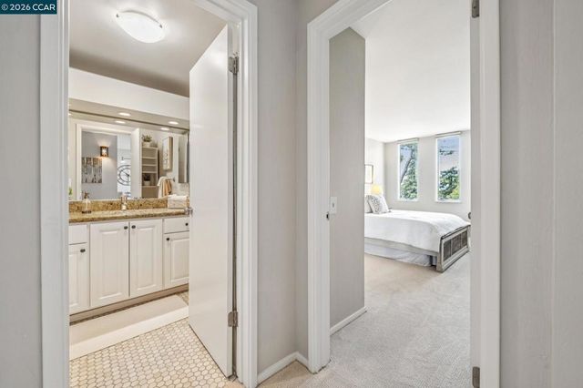 758 Kingston Ave 22, Oakland, CA 94611