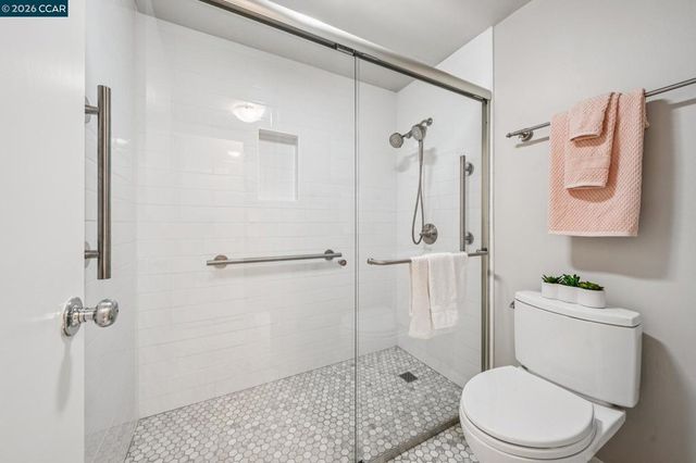 758 Kingston Ave 22, Oakland, CA 94611