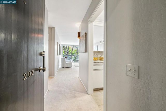 758 Kingston Ave 22, Oakland, CA 94611