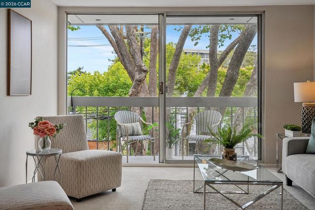 758 Kingston Ave 22, Oakland, CA 94611