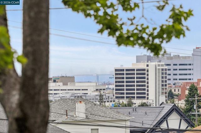 758 Kingston Ave 22, Oakland, CA 94611
