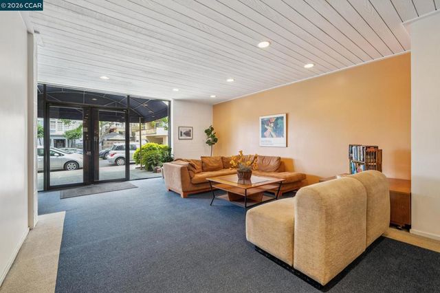 758 Kingston Ave 22, Oakland, CA 94611
