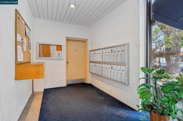 758 Kingston Ave 22, Oakland, CA 94611