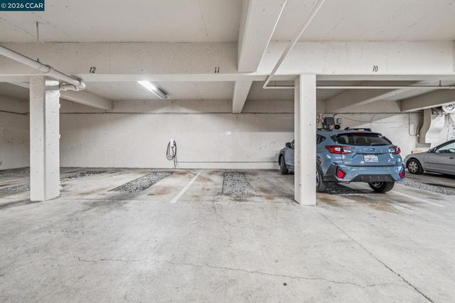 758 Kingston Ave 22, Oakland, CA 94611