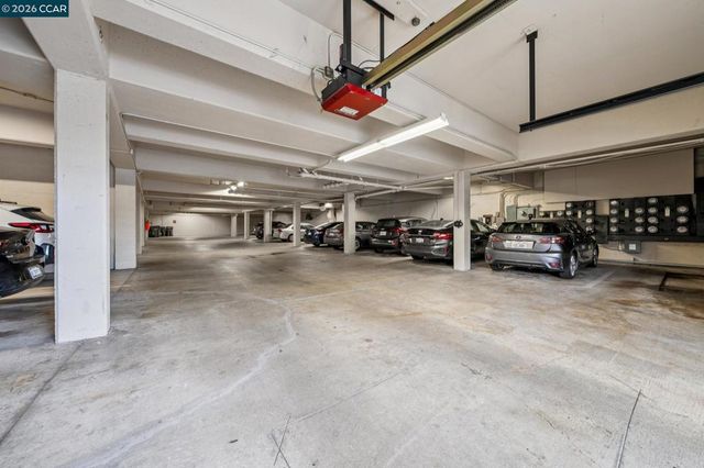 758 Kingston Ave 22, Oakland, CA 94611