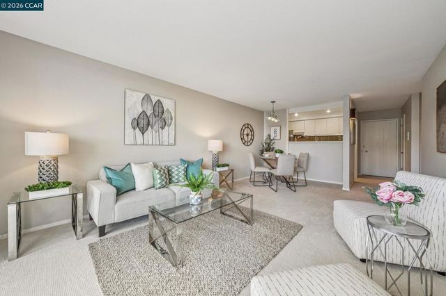 758 Kingston Ave 22, Oakland, CA 94611