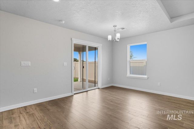 5921 N Backfire Way, Meridian, ID 83646