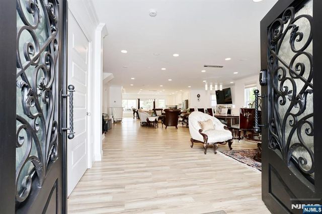 169 Woodward Avenue, Rutherford, NJ 07070