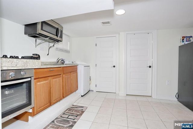 169 Woodward Avenue, Rutherford, NJ 07070